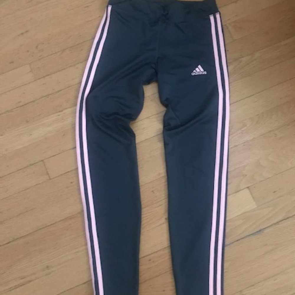 Adidas aeroready, Xl grey and pink line